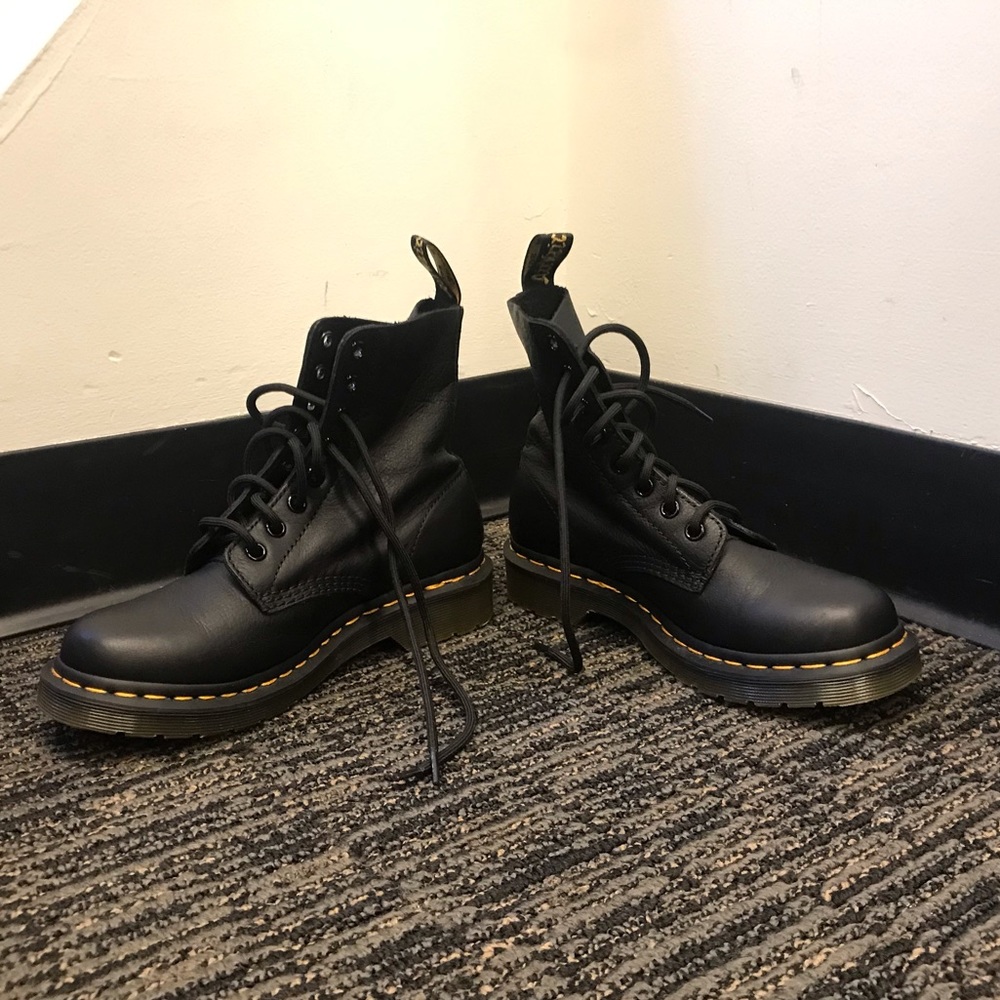 NWT Dr. Martens Pascal Boot